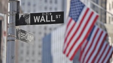 Volatilidad marca al dólar