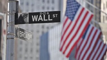 Volatilidad marca al dólar