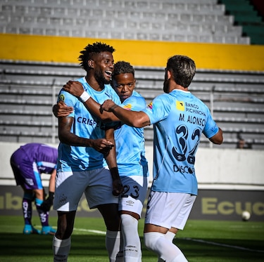 José Fajardo anota tres goles y la Católica se consolida como segunda en Ecuador