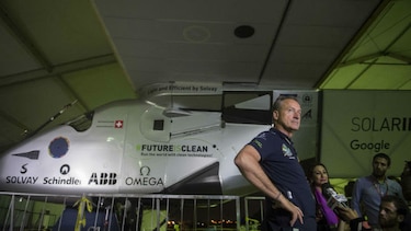 Aplazan la última etapa de la vuelta al mundo del avión solar