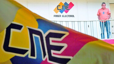 Denuncian irregularidades del CNE