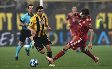 Bayern suda para ganarle al AEK; Valencia empata con Young Boys