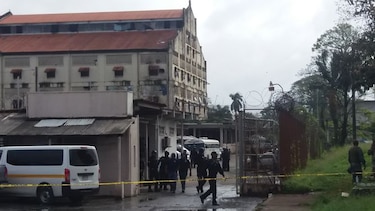 Unos 2 mil policías participan en requisa en cárcel de Colón