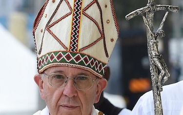 El papa Francisco partió de Bangui hacia Roma al término de su gira africana