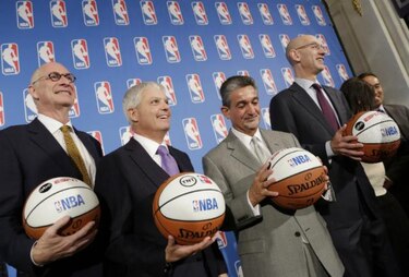 NBA recibirá 24 mil millones de dólares en nueve años por derechos televisivos