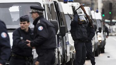 Un hombre armado tomó dos rehenes en una joyería en Montpellier