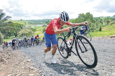 Bolívar Espinosa está a 93 kilómetros de ganarse el Tour de Panamá