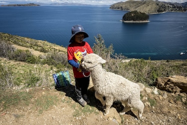 Amanecer en la Isla del Sol, Bolivia