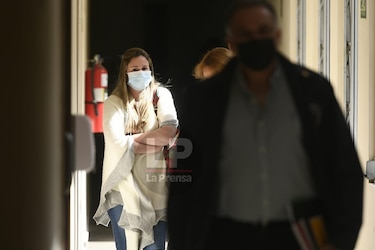 Juez declara causa compleja e imputa cargos a tres personas, por la vacunación clandestina en Coco del Mar y Punta Pacífica 