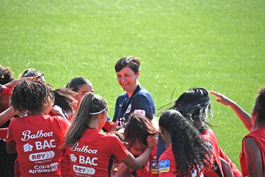 Toña Is Piñera inicia su camino en la eliminatoria mundialista hacia Brasil 2027