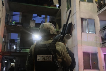 Capturan a dos por el robo a extranjeros en Avenida Balboa