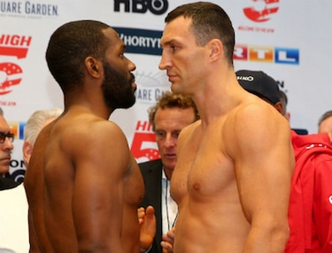 Klitschko vuelve a EU para defender sus coronas del peso completo