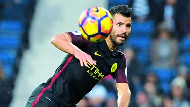Agüero vuelve a la cancha tras suspensión
