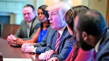 Trump seduce a demócratas