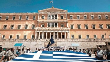 Grecia recibe fondos para cancelar pagos vencidos