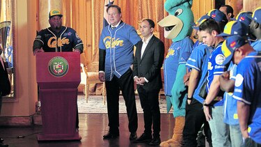 Los colonenses siguen sonriendo