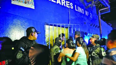 Buscan a autores de matanza en Honduras