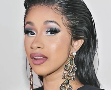 Cardi B en primera fila, no resiste alejarse de su bebé