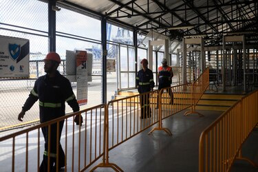 Hong Kong traslada protesta al cónsul de Panamá por el control de los puertos de Balboa y Cristóbal