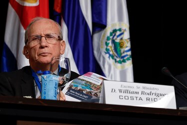 Costa Rica busca recuperar el mercado turístico español, uno de los pocos que se resiste