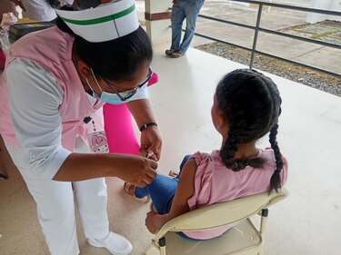 ¿Puede un padre negarse a vacunar a su hijo en Panamá?