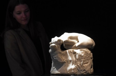 Subastan estatua de mármol blanco de Rodin por $4.1 millones