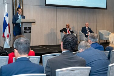 OEA, Gobierno y empresarios llaman a atraer inversión y generar empleo desde Panamá