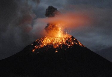 El volcán ecuatoriano Tungurahua aumenta el número de explosiones