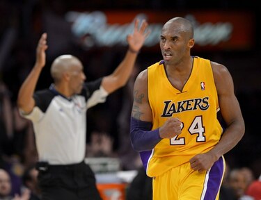 Lakers anuncian la renovación de Kobe Bryant por dos temporadas