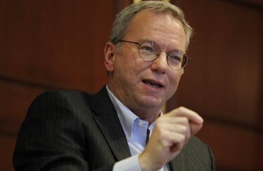 Presidente de Google cree que dictaduras no podrán con la revolución móvil