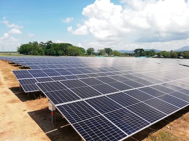Ortega autoriza a una firma china construir planta de generación eléctrica solar en Nicaragua
