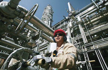 Petroleras registran pérdidas millonarias