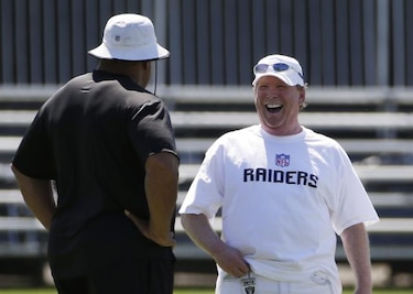 Raiders conversan con autoridades de San Antonio