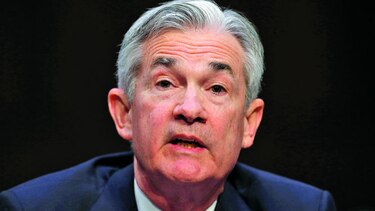 Jerome Powell jura el cargo como presidente de la FED