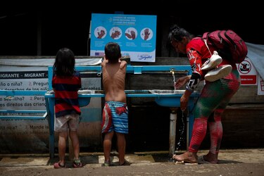 La migración infantil por la selva del Darién crece un 40%