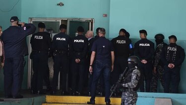 La fiscalía sustenta la acusación contra Martinelli; el juicio se reanuda el lunes