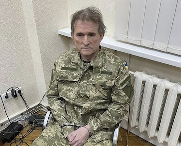 Ucrania difunde video de un aliado de Putin detenido que pide canje de prisioneros