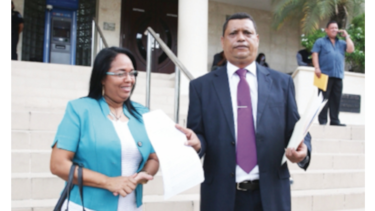Denuncian a diputado Carles por presunto abuso de autoridad