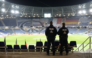 Cancelan partido Alemania-Holanda por amenaza de bomba
