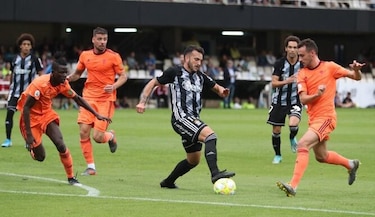 Carrasquilla le gana duelo a Escobar