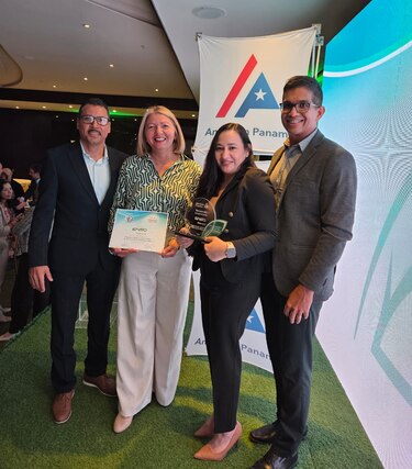 ENSA recibe reconocimiento de AmCham Panamá por su impacto social