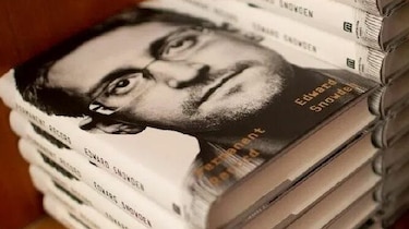 El libro de Snowden: éxito en ventas y el favorito de los hackers