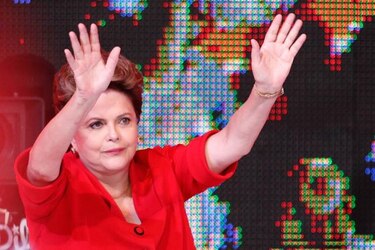 Campaña de Dilma Rousseff solicitó recursos desviados de Petrobras, dice revista