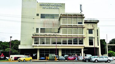 Turistas deben registrar sus huellas dactilares