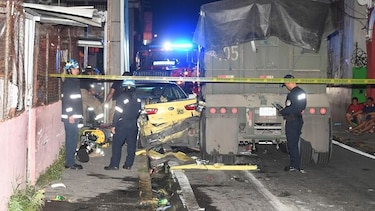 Confirman detención de conductor de camión que colisionó a 38 vehículos; hubo un muerto