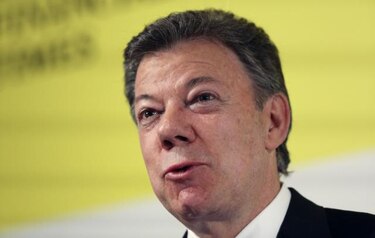 Santos dice que Colombia será líder en acceso a internet en América Latina