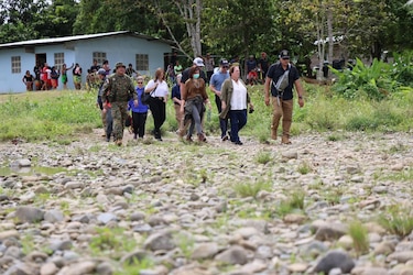 ‘Las historias de los migrantes son desgarradoras’, dice la embajadora estadounidense Mari Carmen Aponte