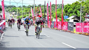 Archibold se impuso en la primera etapa