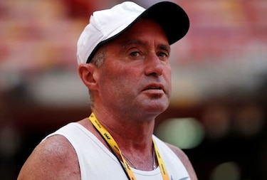 Escándalo de dopaje de Salazar salpica a prestigiosa marca deportiva