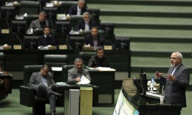 Irán: Políticos de línea dura critican pacto